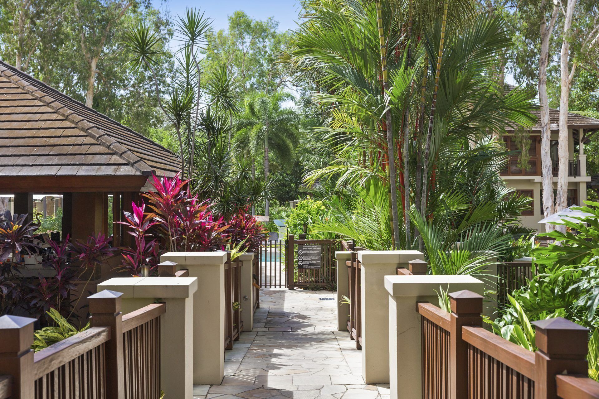 Good Times AND TAN Lines Sea Temple Spa Studio 220 Three Resort Pools Seconds From Beach