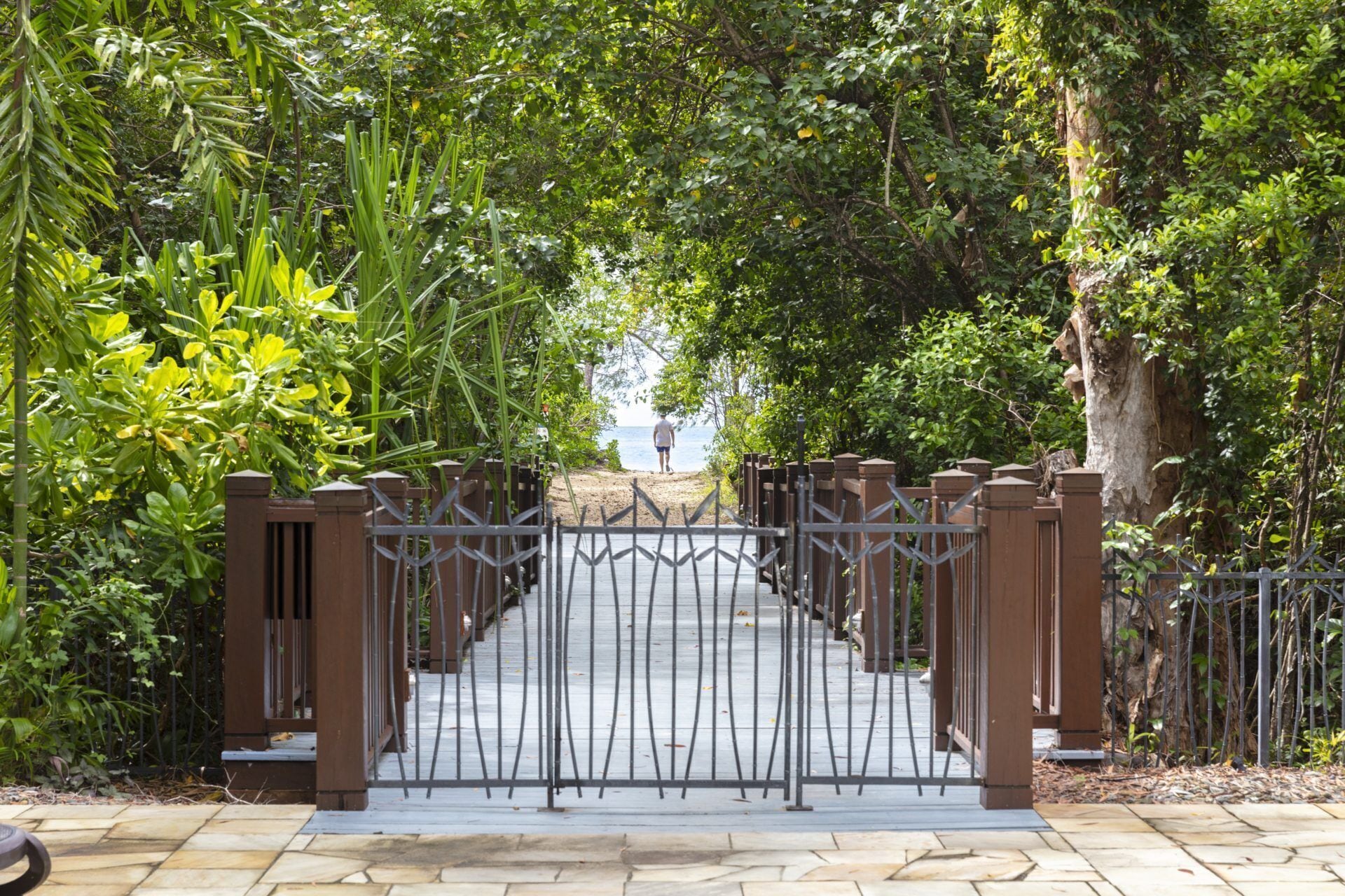 Good Times AND TAN Lines Sea Temple Spa Studio 220 Three Resort Pools Seconds From Beach