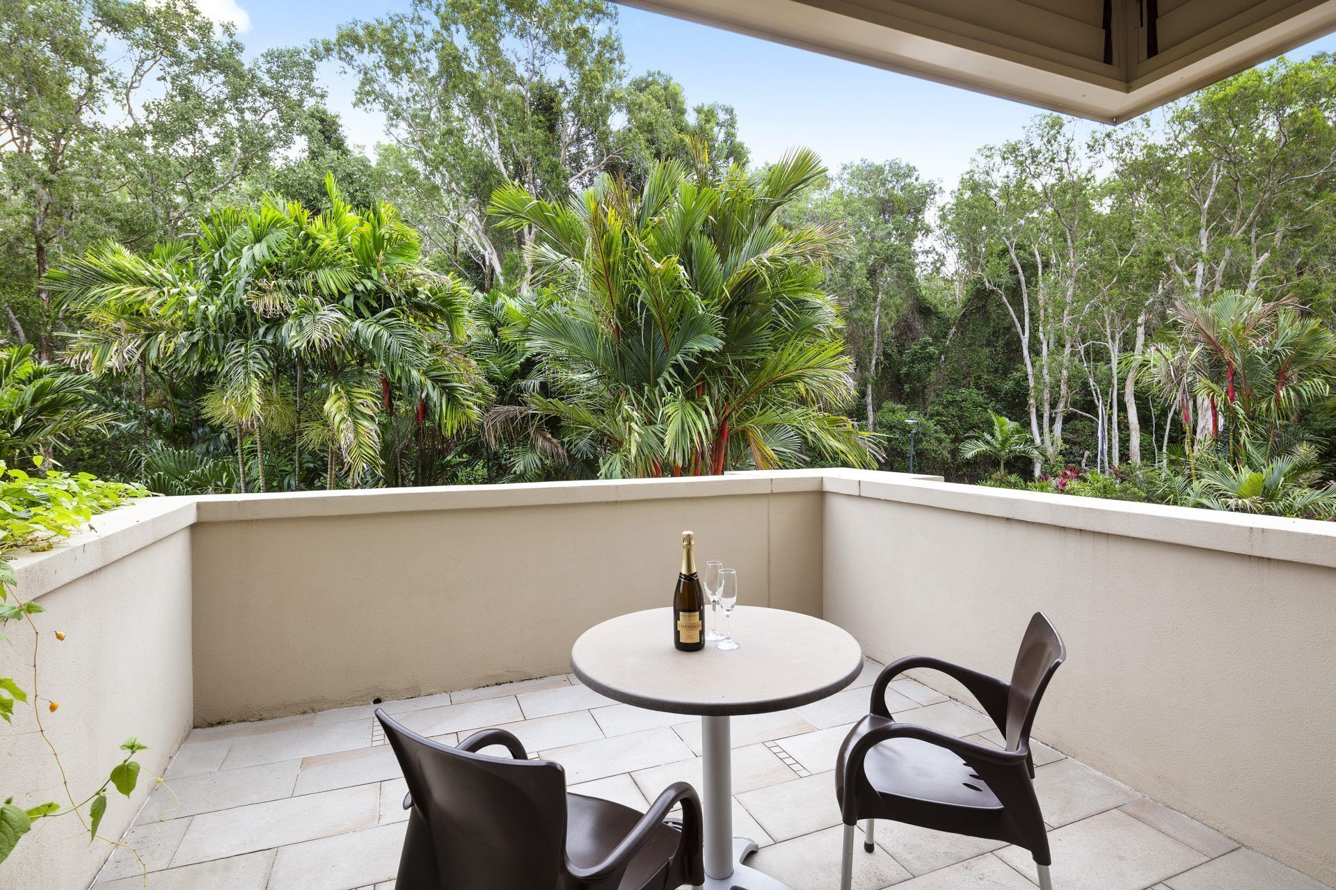 Good Times AND TAN Lines Sea Temple Spa Studio 220 Three Resort Pools Seconds From Beach