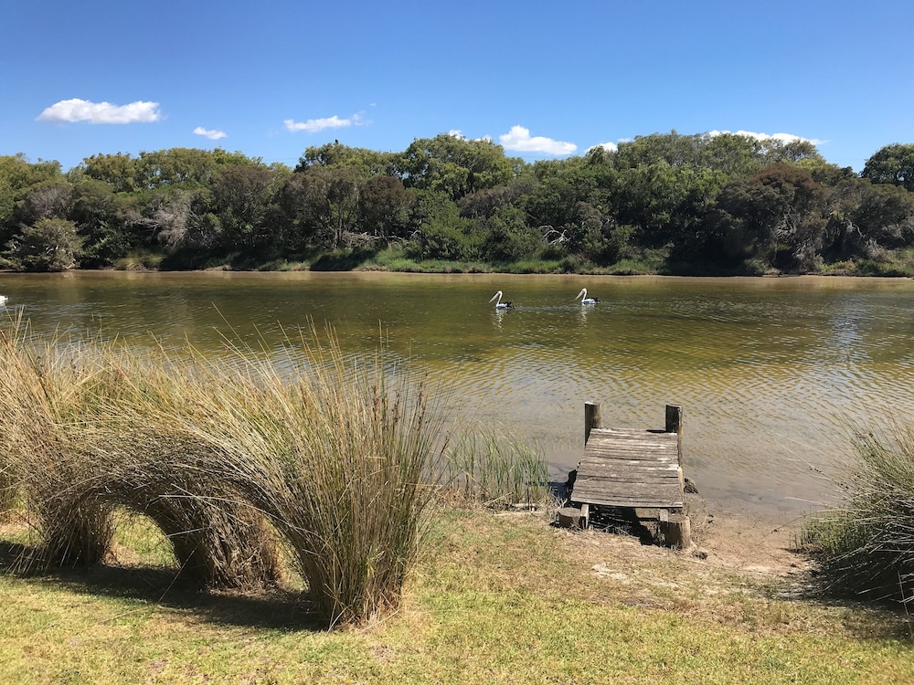 Geographe Bay Rd - Unique Getaway Between The Beach and Toby's Inlet - Quindalup