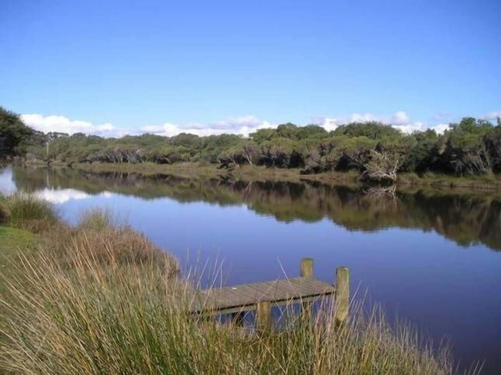 Geographe Bay Rd - Unique Getaway Between The Beach and Toby's Inlet - Quindalup