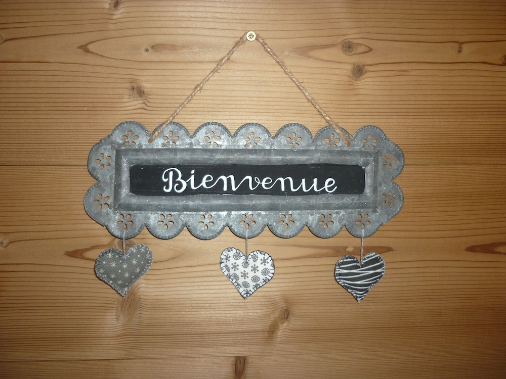 At The Foot Of The Slopes The White Queen 2 Separate