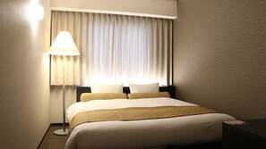 Desk, iron/ironing board, free WiFi, linens