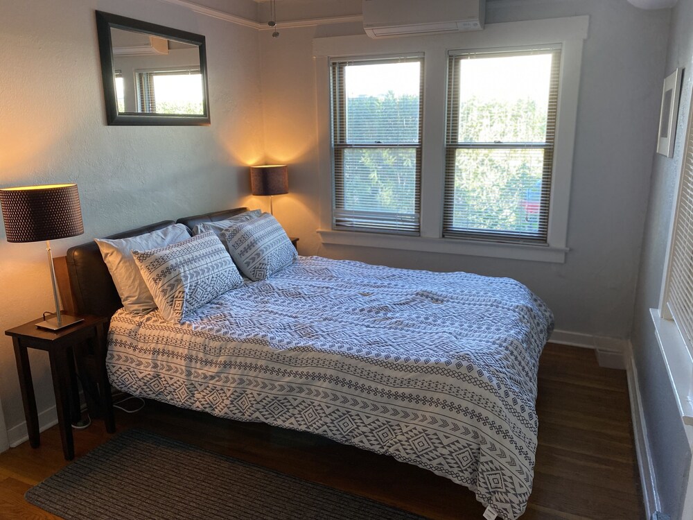 Historic Iron Horse District Comfortable Home in the heart of Tucson