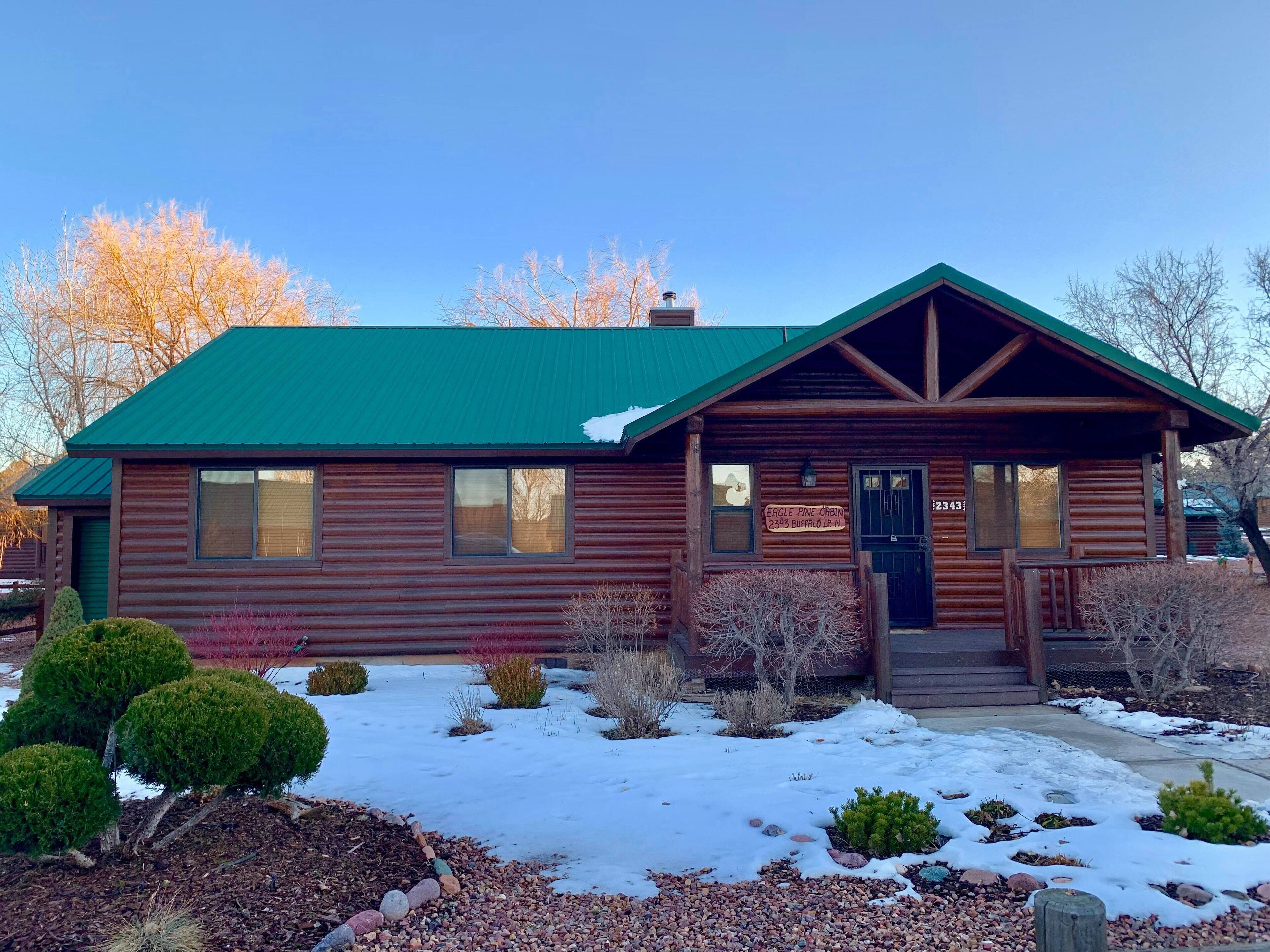 Beautiful Eagle Pines Cabin With A Hot Tub Wifi Dish Tv Fishing