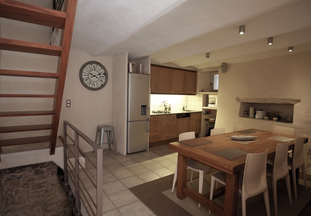 Large Duplex 14th Century Renovated House / Air-conditioned / Internet Upper Town Bonifacio in Bonifacio, France
