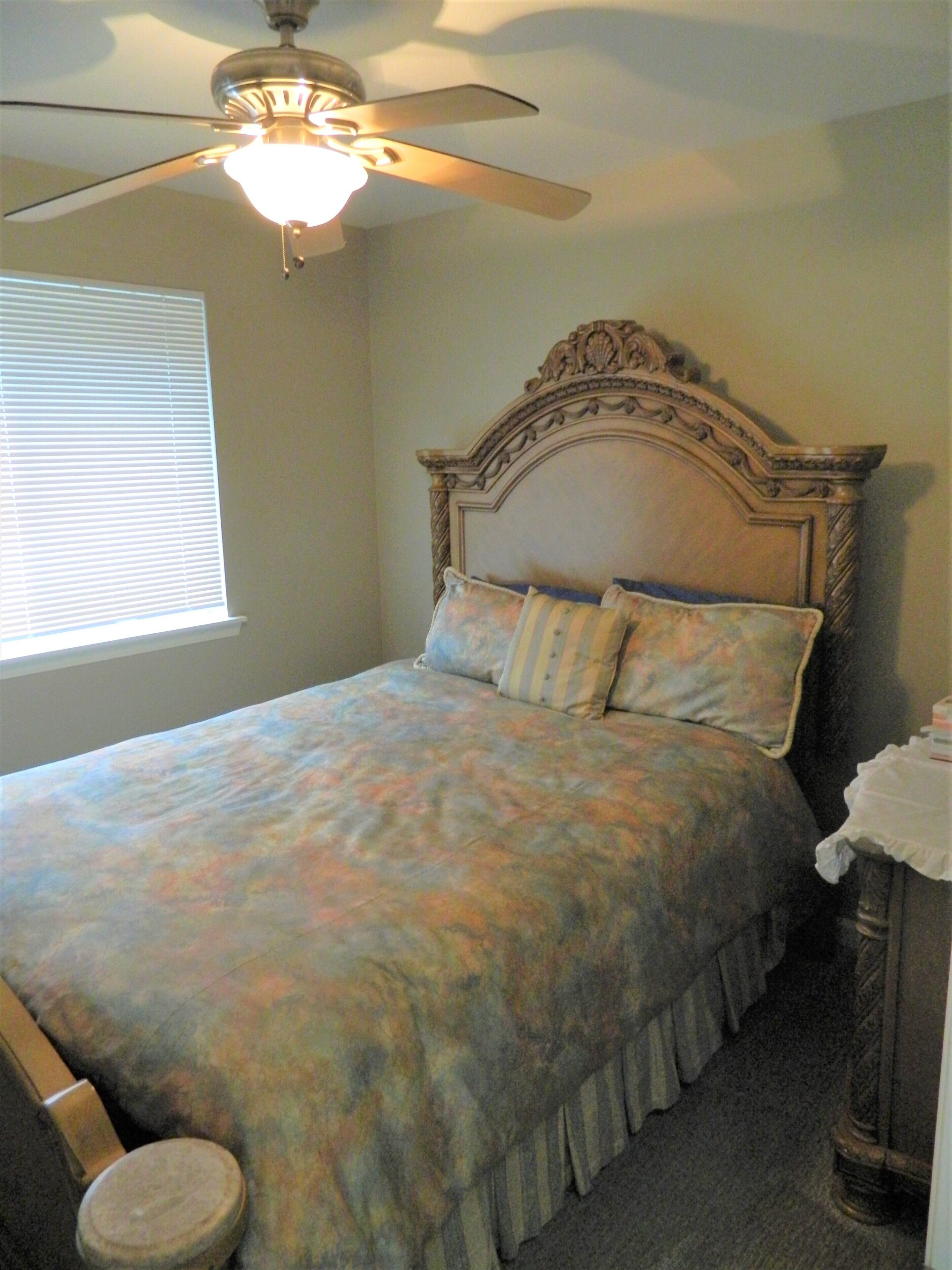 Comfy Puyallup Home ☆ Near Seattle, Tacoma, Puget Sound in Puyallup, United States