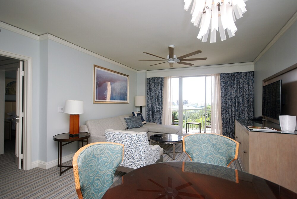 FABULOUS  RITZ  Key Biscayne,   1 bdr  Luxury Suite with double balcony!