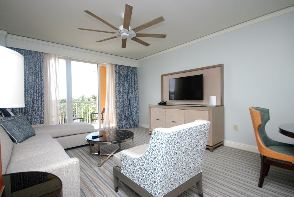FABULOUS  RITZ  Key Biscayne,   1 bdr  Luxury Suite with double balcony!