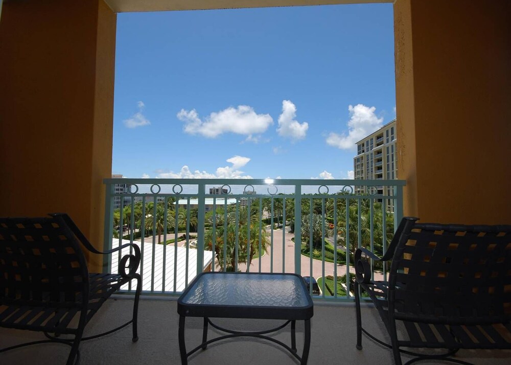 FABULOUS  RITZ  Key Biscayne,   1 bdr  Luxury Suite with double balcony!