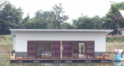 Suannamphukradueng Resort and Hotel