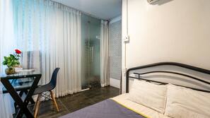 Blackout curtains, free WiFi, linens