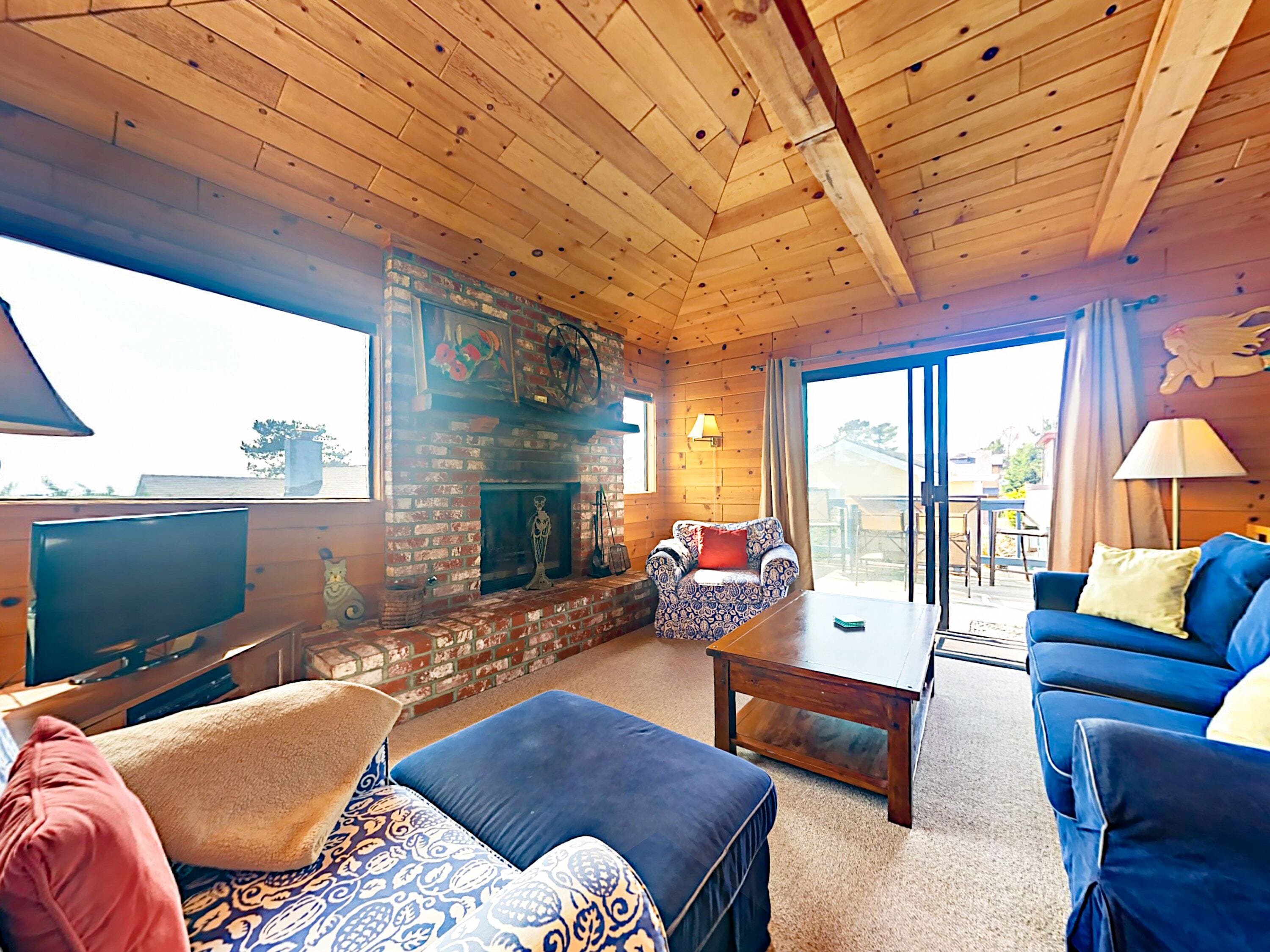 Marine Terrace 2br W/ocean View, 2 Blocks To Beach 3 Bedroom Home in San Simeon, United States
