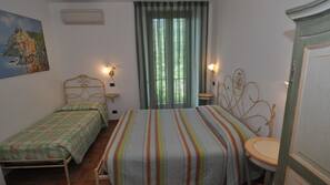 Minibar, free WiFi
