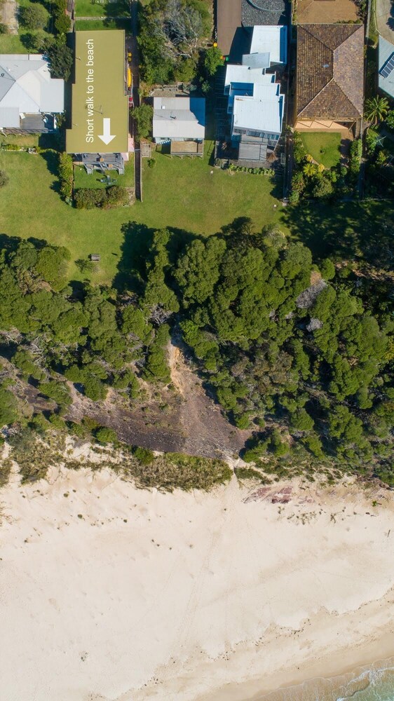 Beachside Units. Unit 1. Pambula Beach Front