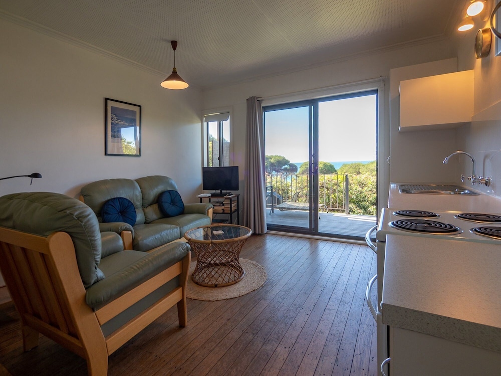 Beachside Units. Unit 1. Pambula Beach Front