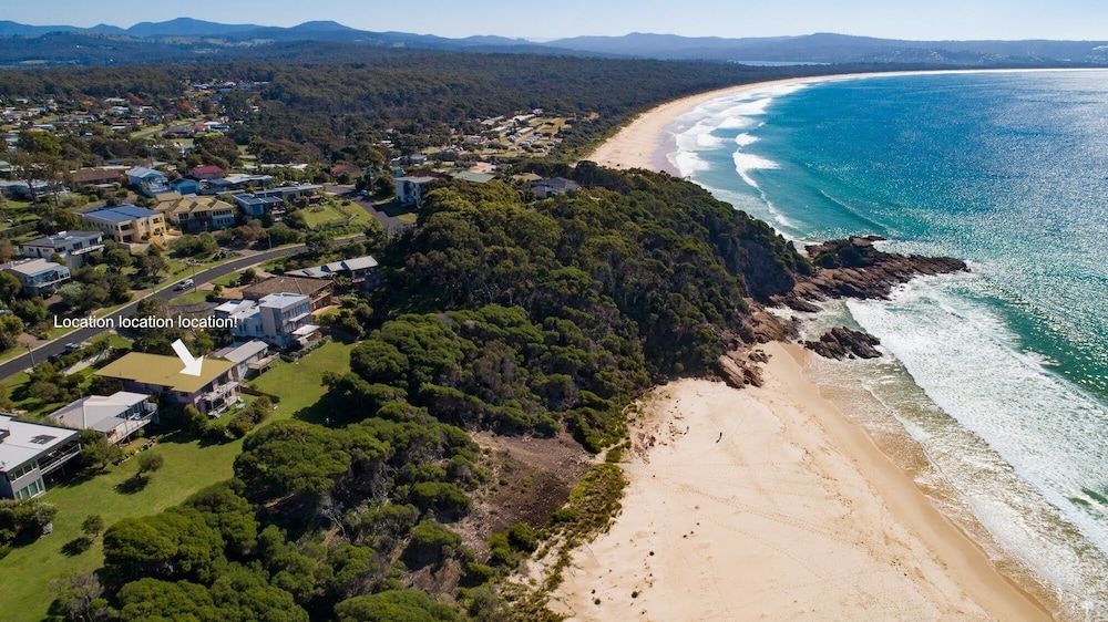 Beachside Units. Unit 1. Pambula Beach Front