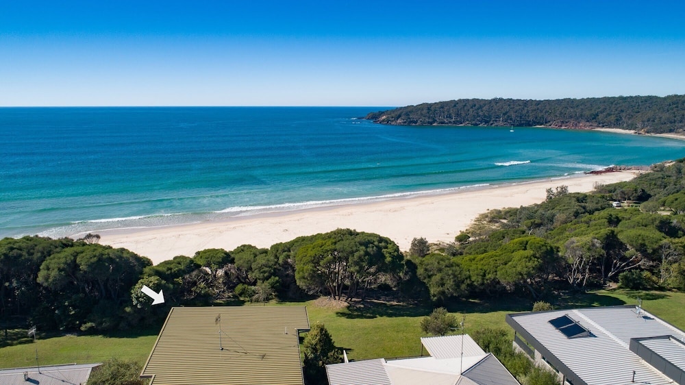 Beachside Units. Unit 1. Pambula Beach Front