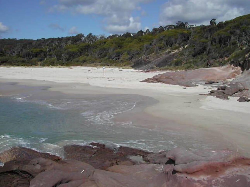 Beachside Units. Unit 1. Pambula Beach Front