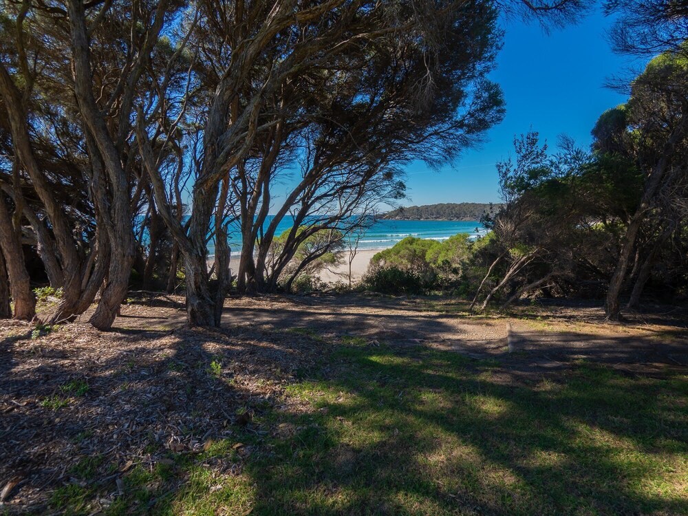 Beachside Units. Unit 1. Pambula Beach Front