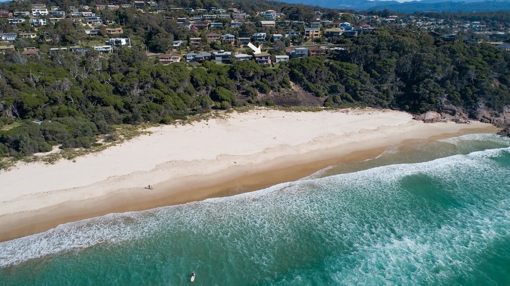 Beachside Units. Unit 1. Pambula Beach Front