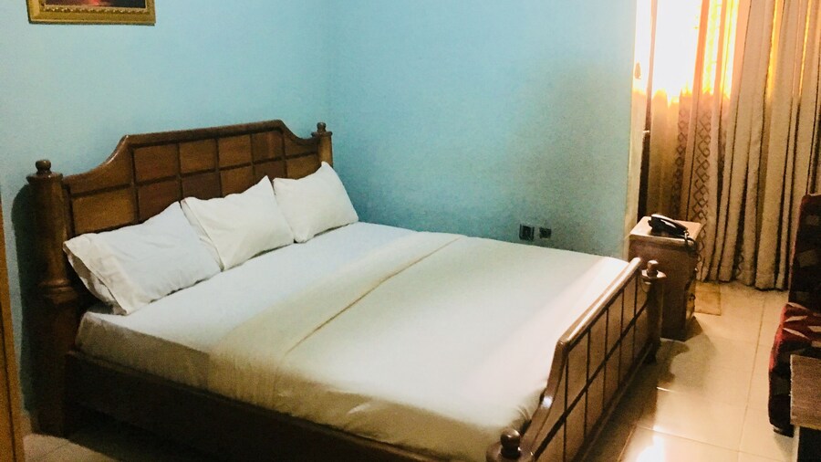 Omo Lucas Hotel & Suites