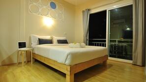 Minibar, in-room safe, blackout drapes, free WiFi