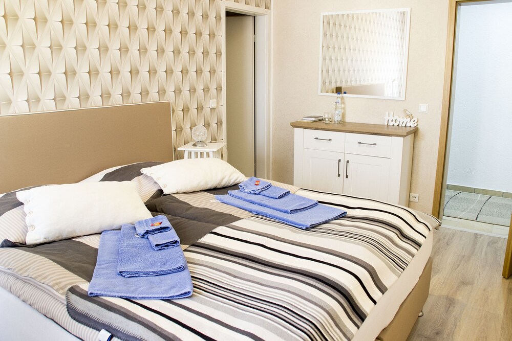 Deutsches Haus In Hannover Hotel Rates Reviews On Orbitz