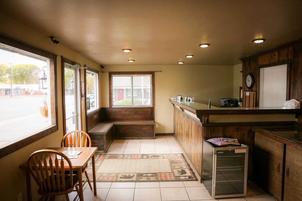 Briarwood Inns in Montrose, United States