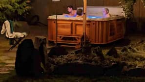Outdoor spa bath