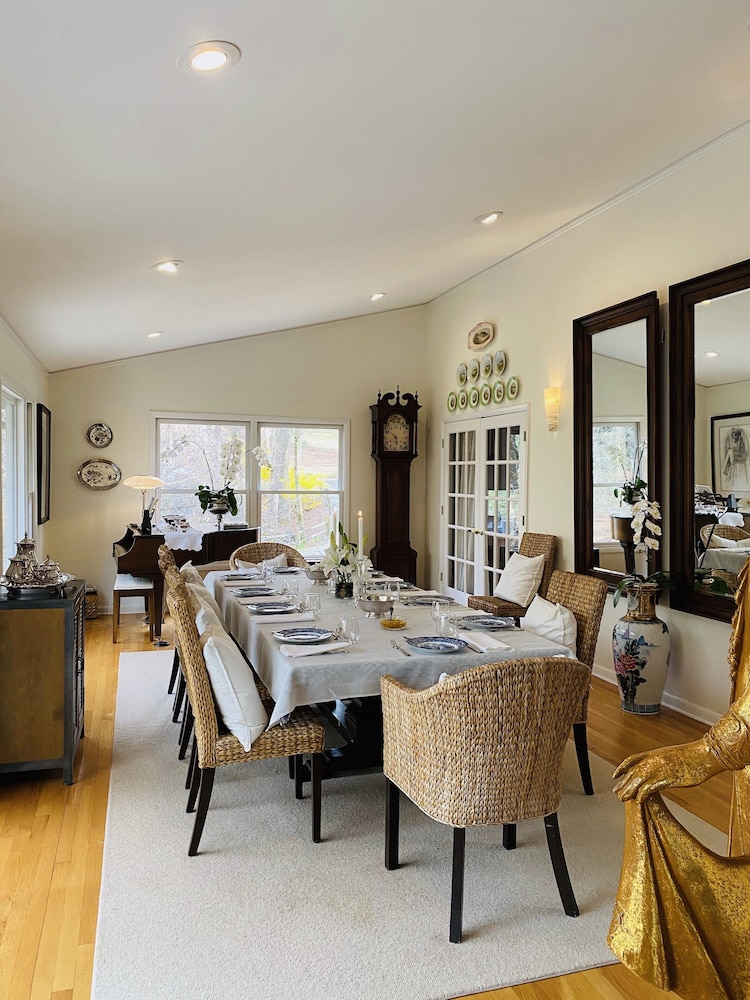 Hot Tub & Waterfall! Privacy, convenience, & private waterfall