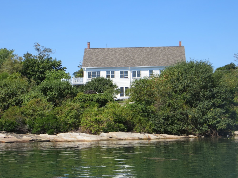 Waterfront, Views, Historic, Spacious, Private, Village And Family