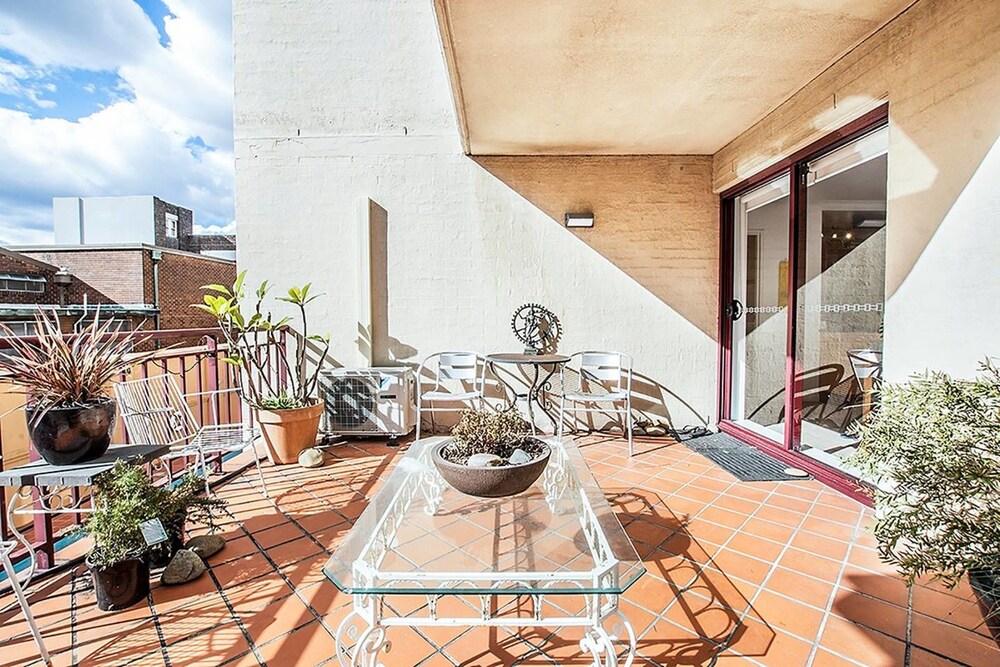 Surry Hills Terrace Apartment Pool & Gym