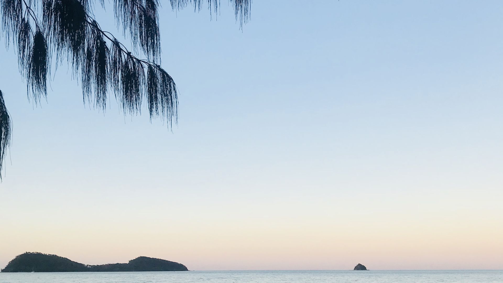 Bonita Vida - Private Couples Retreat; Walk to Beach/restaurants. Great Location