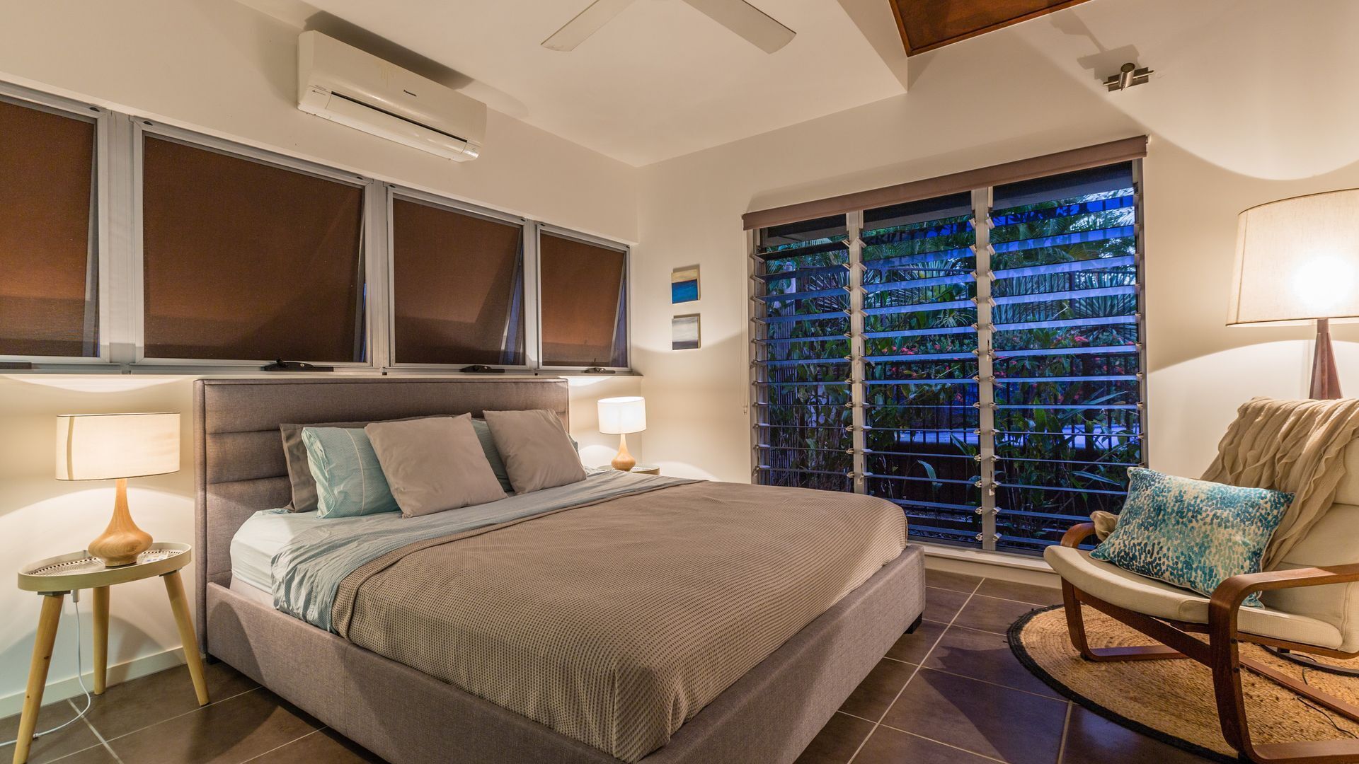 Bonita Vida - Private Couples Retreat; Walk to Beach/restaurants. Great Location