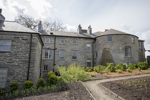 holiday accommodation cardigan