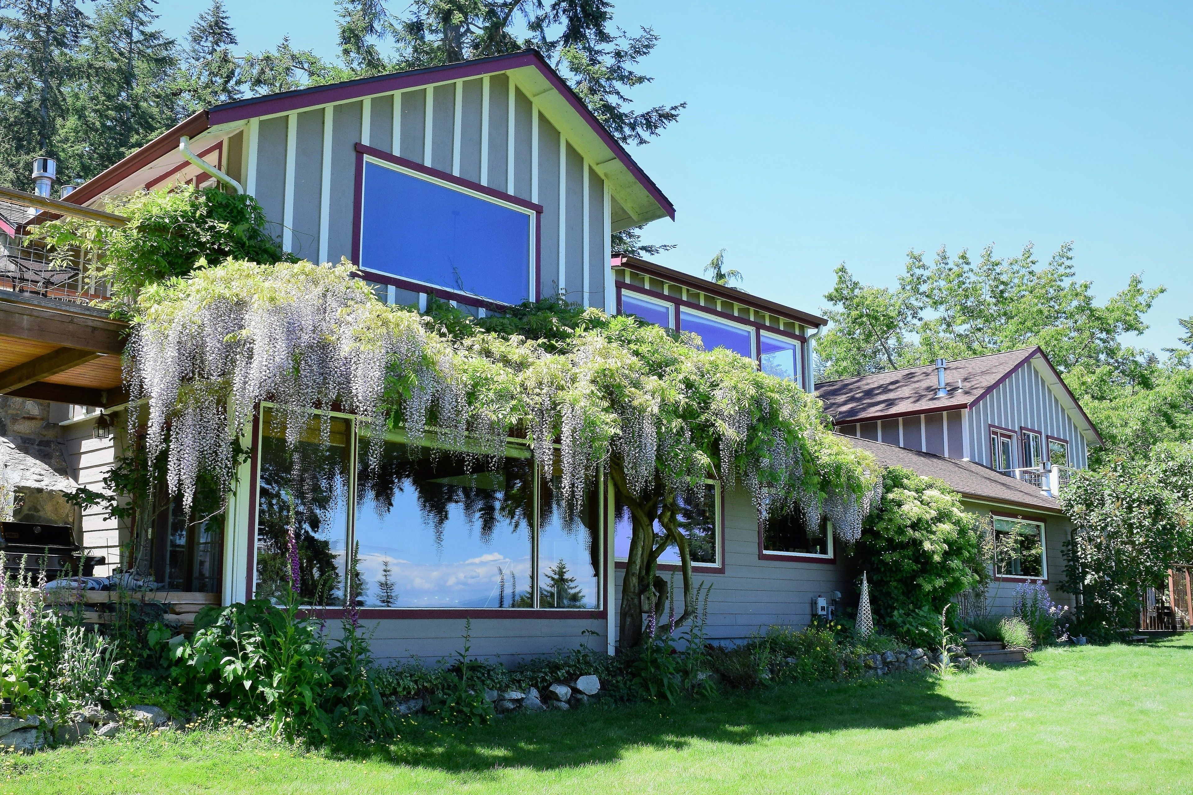 The Bluff on Whidbey B&B in Oak Harbor, United States