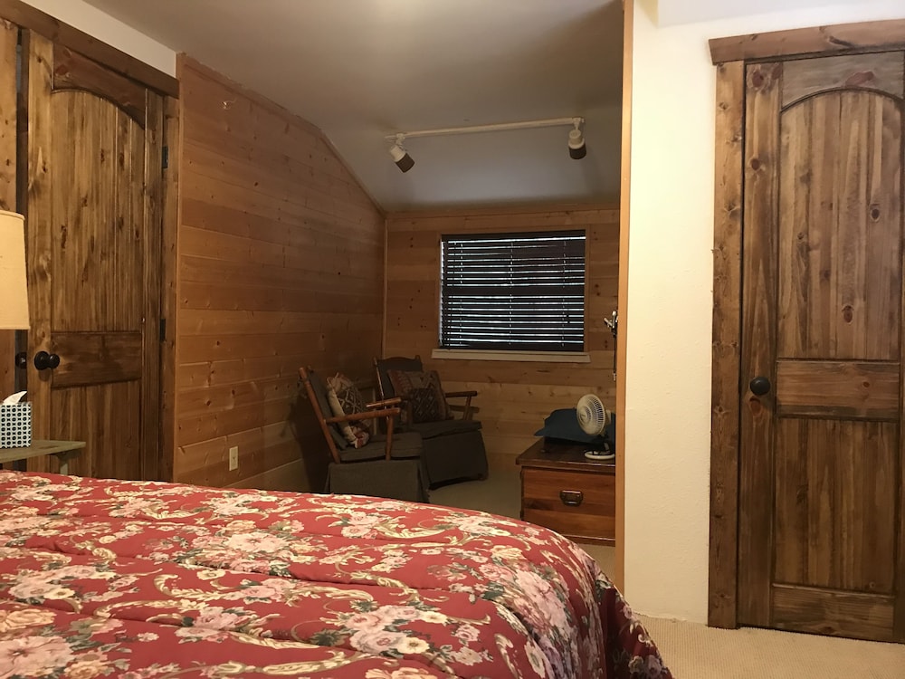 New Listing Ride In Ride Out Cabin Located In St Elmo Co In