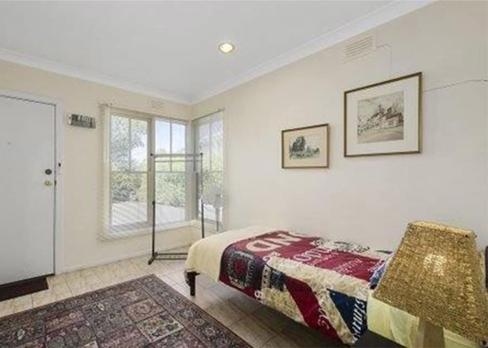 Newport Home Stay and Lodge