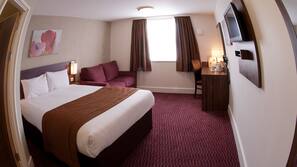 Iron/ironing board, free WiFi, linens