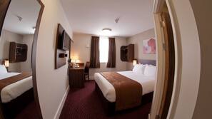 Iron/ironing board, free WiFi, linens