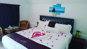Premium bedding, rollaway beds