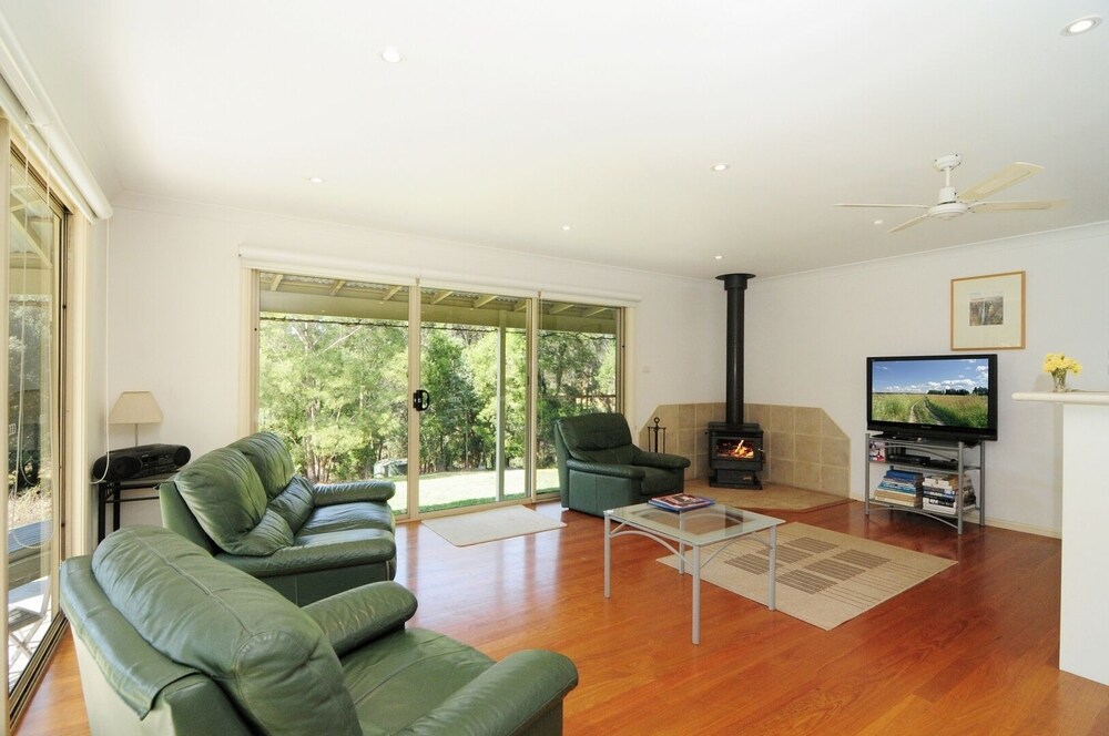 The Stables Tapitallee Lodges Deals & Reviews (Tapitallee, AUS) Wotif