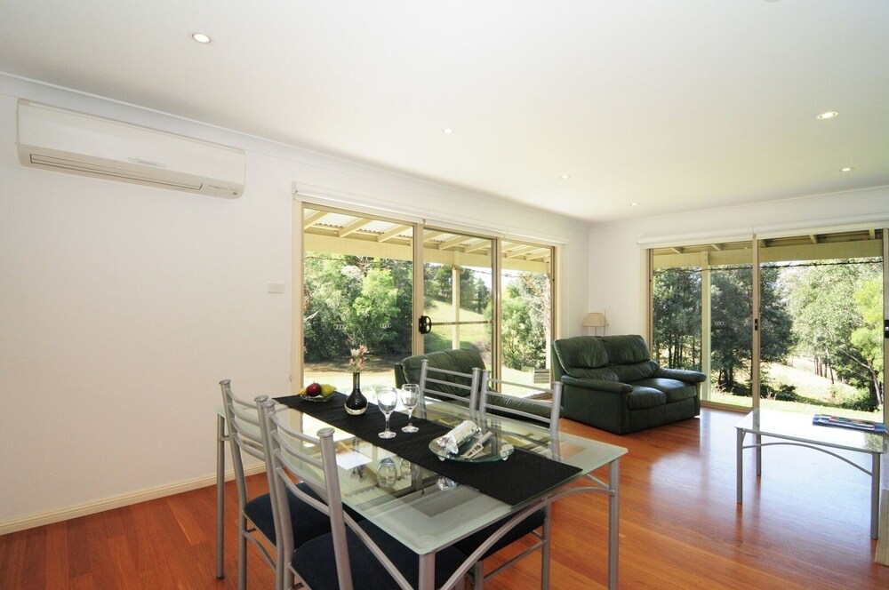 The Stables Tapitallee Lodges Deals & Reviews (Tapitallee, AUS) Wotif