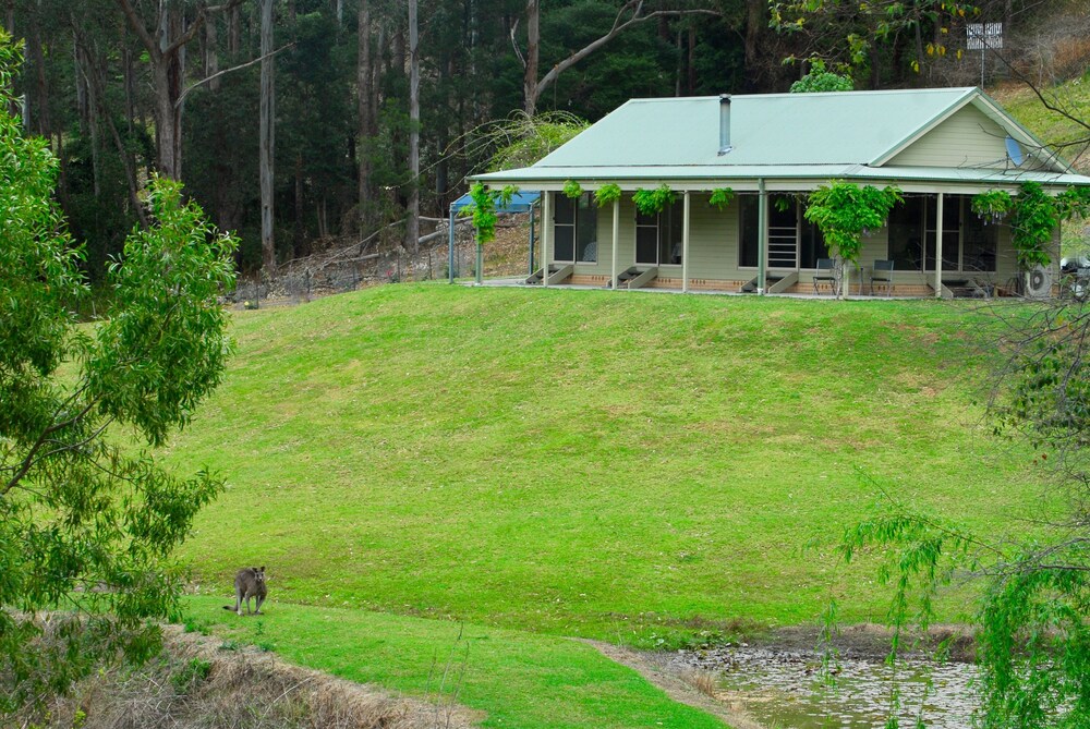 The Stables Tapitallee Lodges Deals & Reviews (Tapitallee, AUS) Wotif