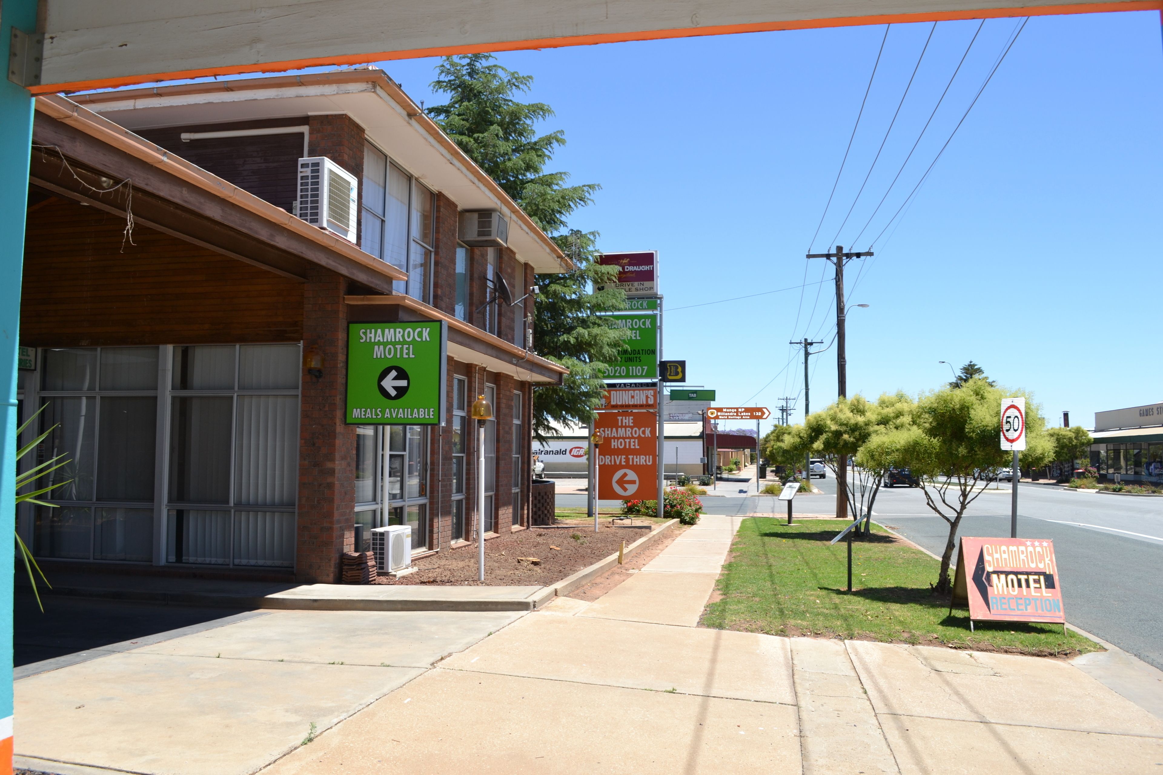 Shamrock Hotel Motel Balranald in Balranald in Balranald, Australia