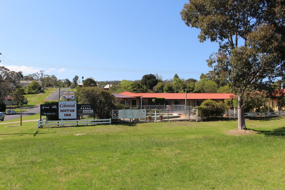 Garden, Colonial Motor Inn Pambula