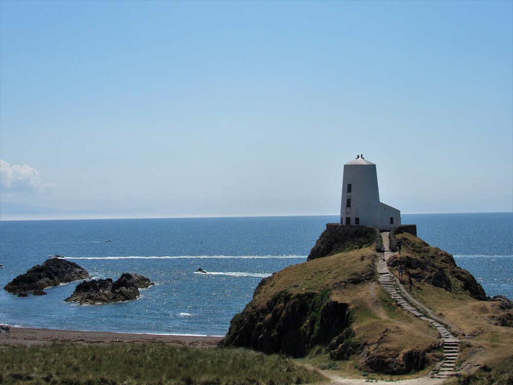 Newborough Beach Cottage Anglesey North Wales In Llanfairpwll