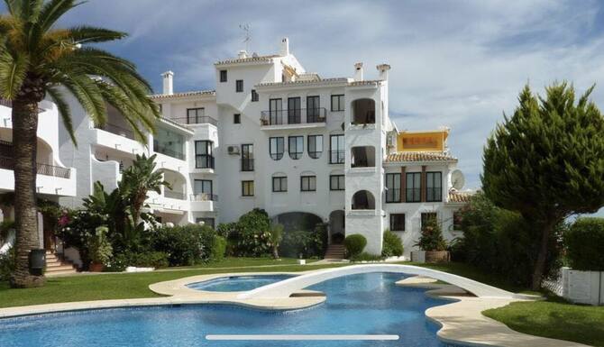 Oasis De Calahonda Holiday Apartment In Mijas Expedia Oasis De Calahonda Holiday Apartment In Mijas Expedia