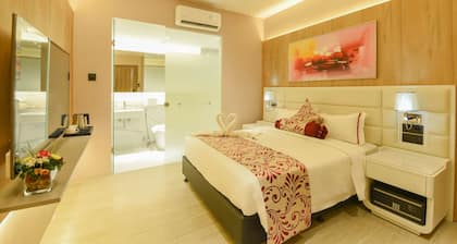 Red Hotel Cubao, Quezon City (Multi-Use Hotel)